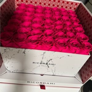Ricordami Pink Roses in Marble Box